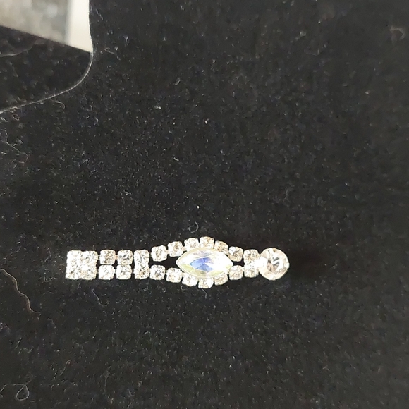 Faux Rhinestone Look Earrings - Picture 2 of 3